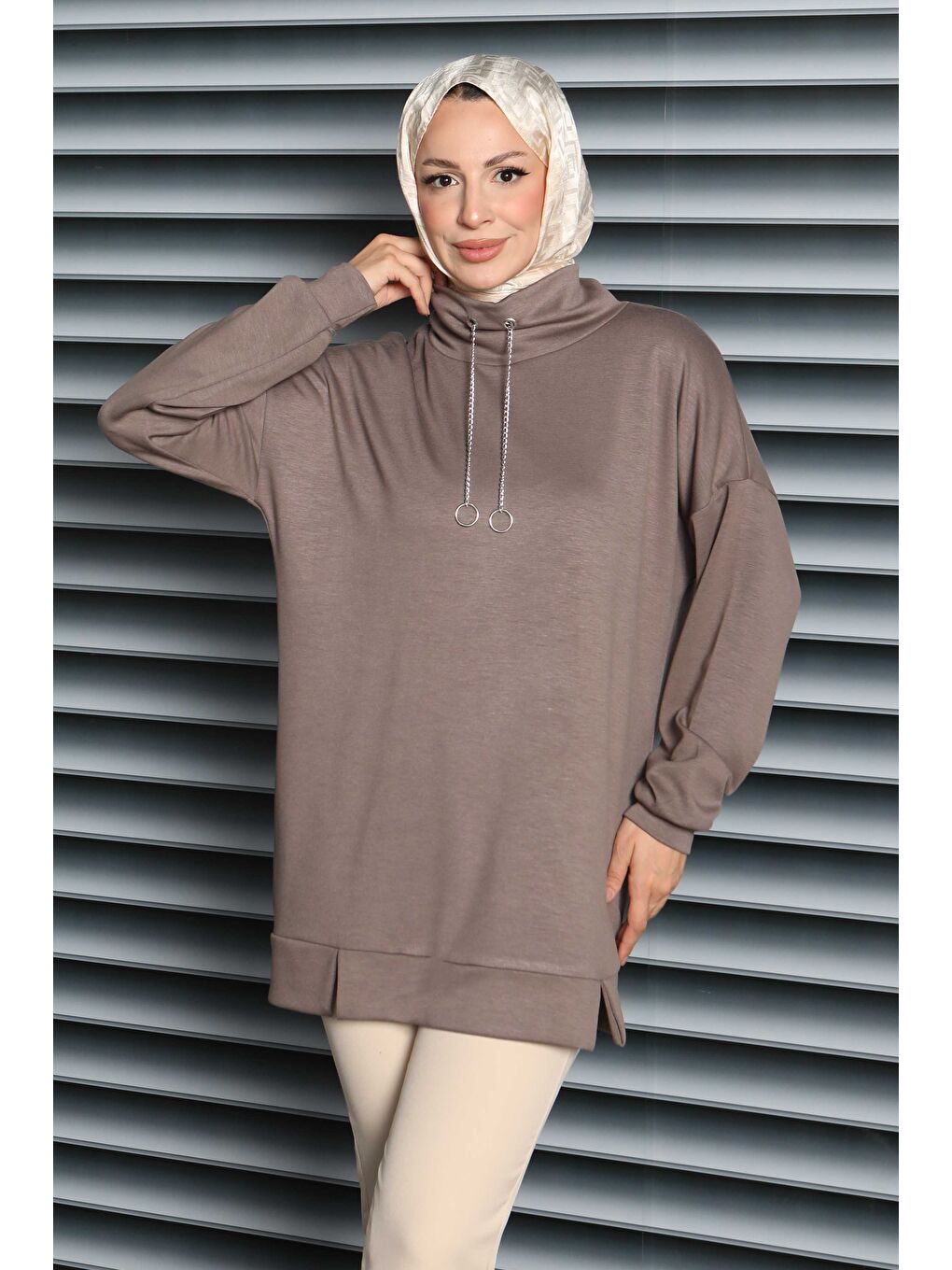 Bej Zincir Detaylı Modal Tunik Vizon - 27916-VIZON-1