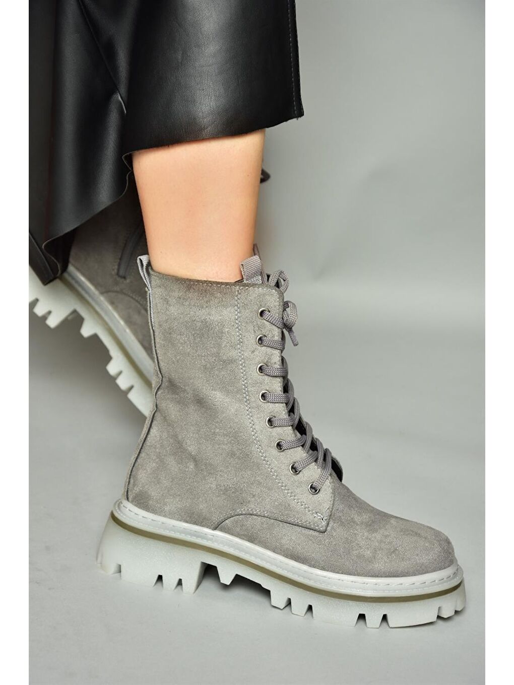 R5248022 Gri Kadın Bot