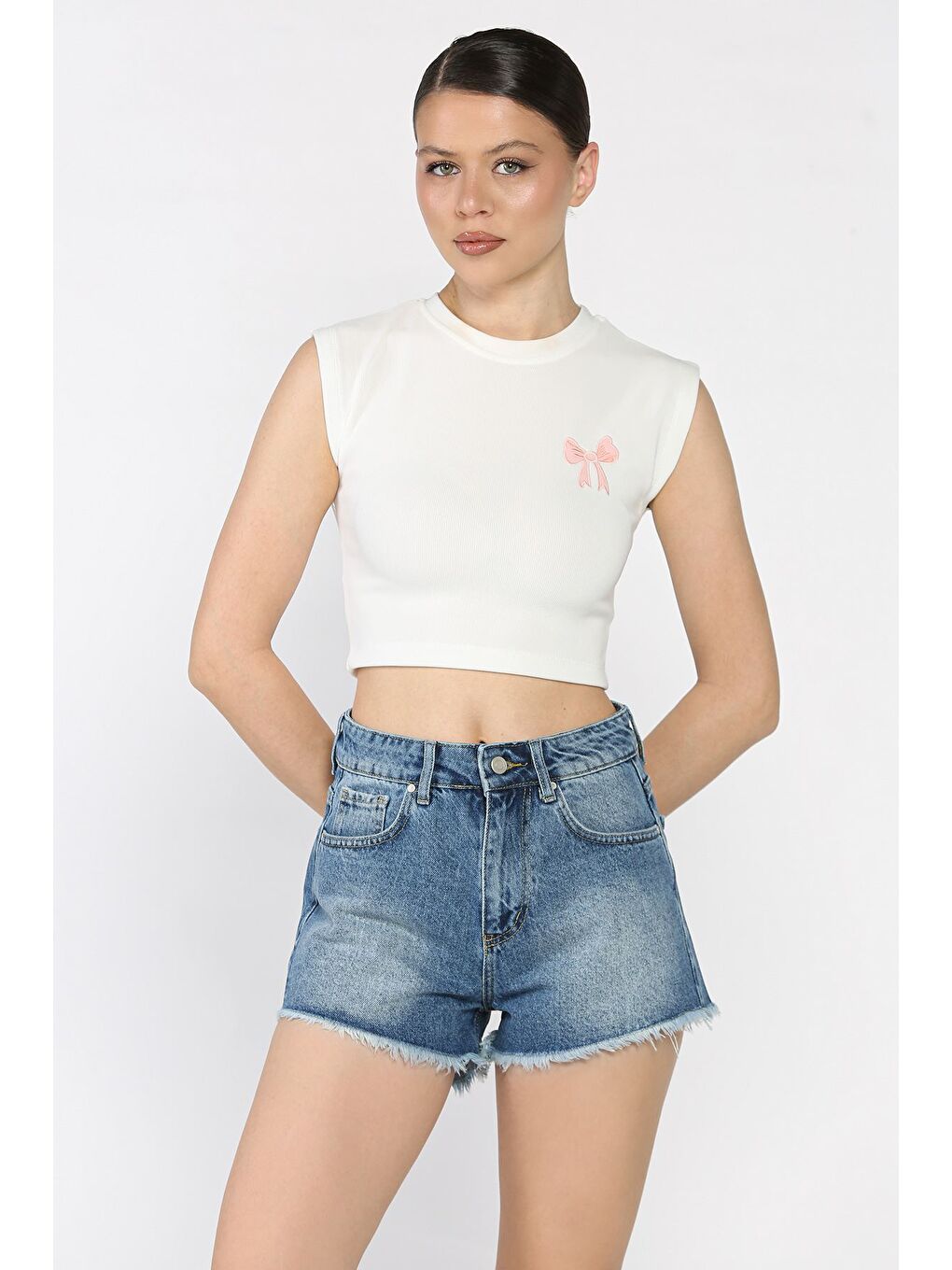 Lacivert Paça Püsküllü Kadın Jean Jean Şort-1