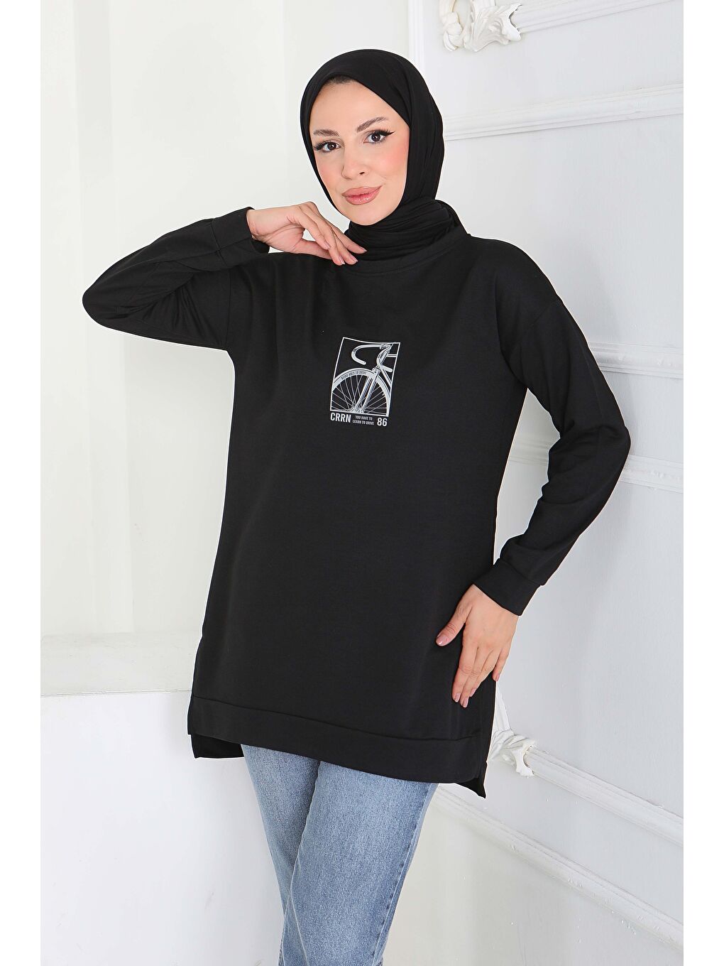 Yanları Yırtmaçlı Baskı Detaylı Modal Tunik Siyah - 27922-SIYAH-3