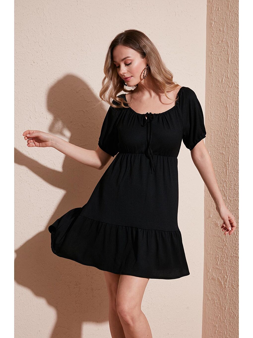 Siyah Önü Büzgülü Balon Kollu Mini Elbise Kadın ELBİSE 5865318-2