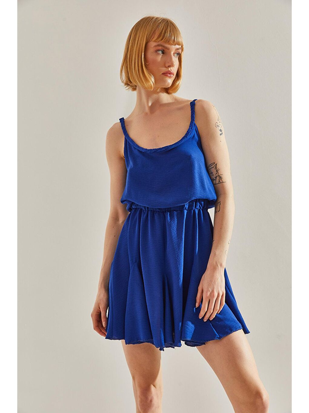 Mavi Kadın Yakası Örgü Detaylı Etek Ucu Volanlı Askılı Elbise-2