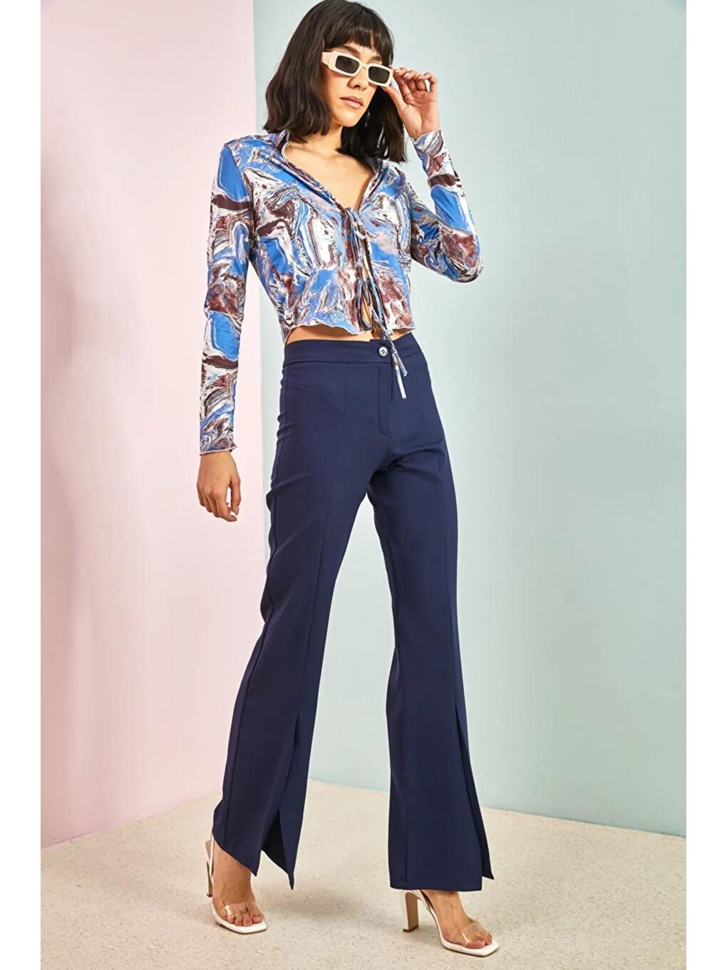 Lacivert Kadın Atlas Kumaş Yırtmaçlı Pantolon