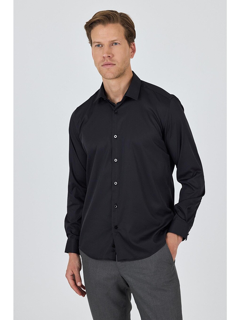 Siyah Sert Yaka Cepsiz Gabardin Uzun Kol Slim Fit Esnek Gömlek 1004250234