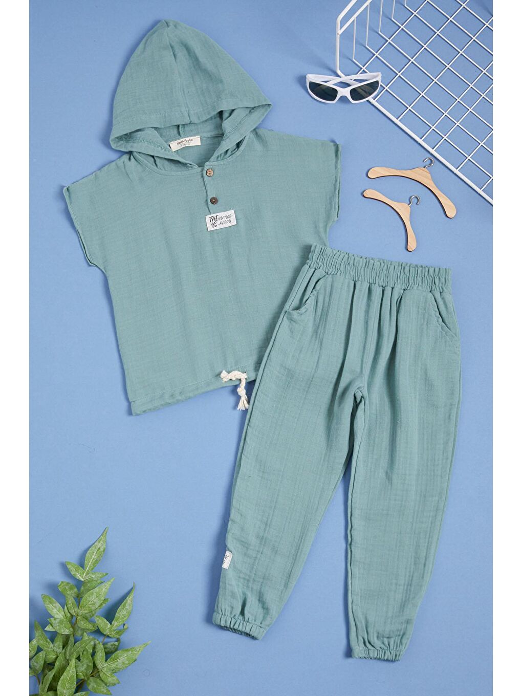 Yeşil Kapüşonlu Erkek Çocuk Yazlık  Takım