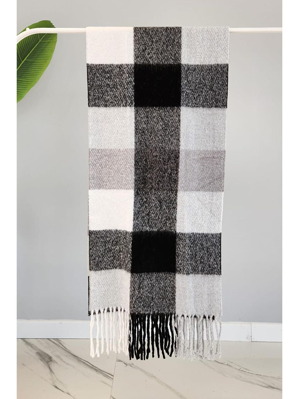 Püsküllü Desenli Buklet Atkı Şal 45X200 cm 1270 Siyah-3