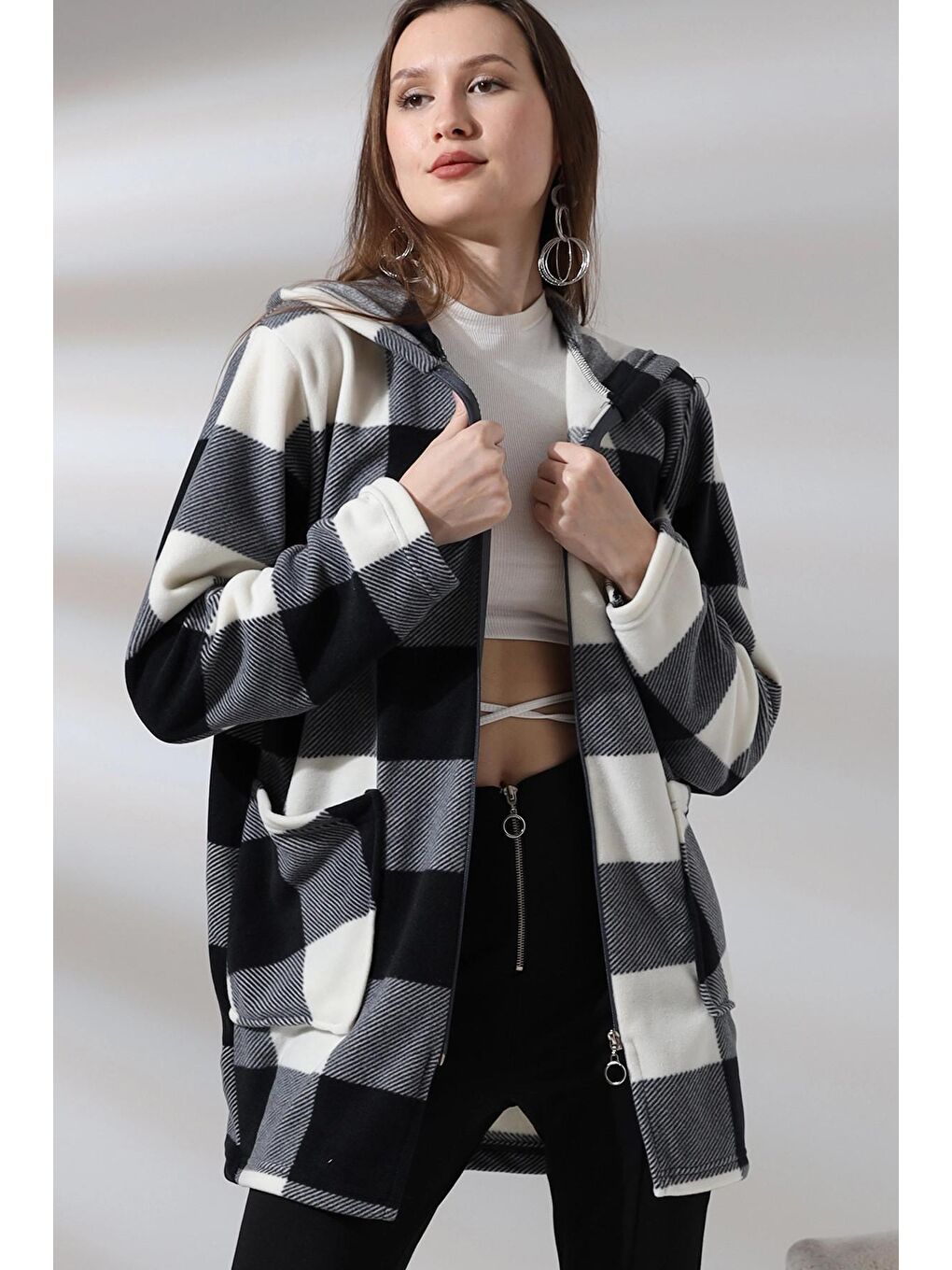 Siyah Ekose Desen Polar Ceket - Büyük Beden-1