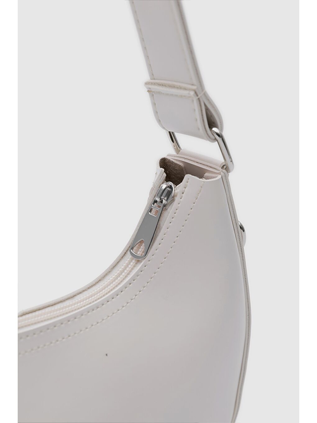 Ekru Caldera Fular Detaylı Baget Çanta Krem-4