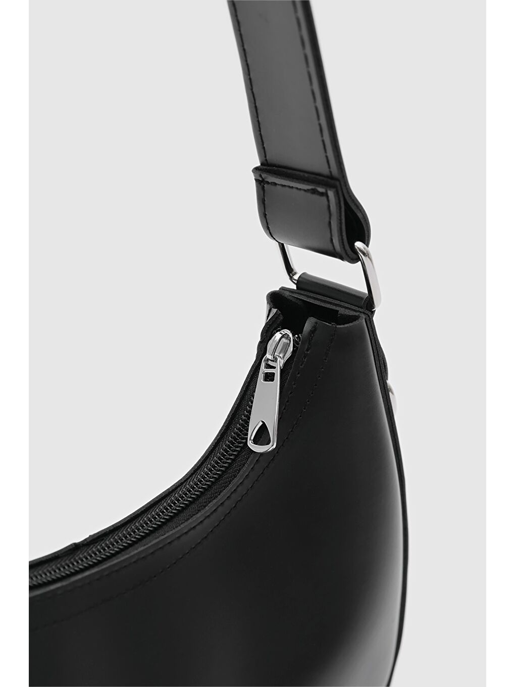 Caldera Fular Detaylı Baget Çanta Siyah-4