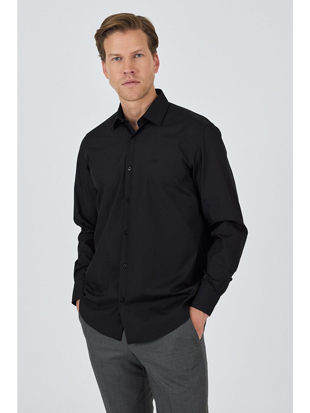 Siyah Klasik Yaka Uzun Kol Cepsiz Comfort Fit Classic Pamuklu Gömlek Gömlek 1004250287