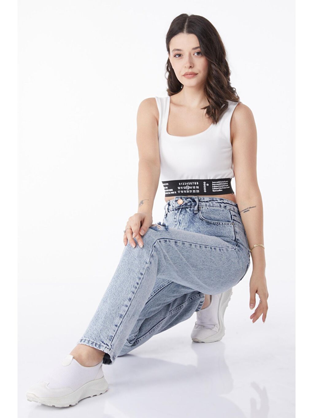 TOFİSA Düz Orta Kadın Mavi Dizi Yırtık Mom Jeans Jean Pantolon - 50008 - 1