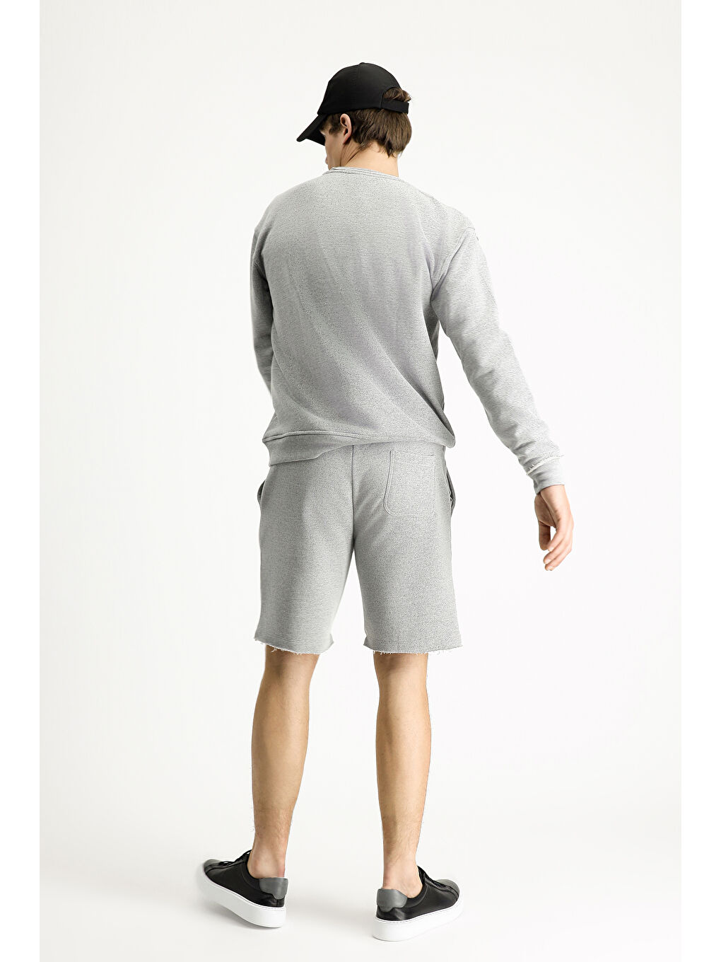 Gri Bisiklet Yaka Oversize Baskılı Pamuklu Sweatshirt-2