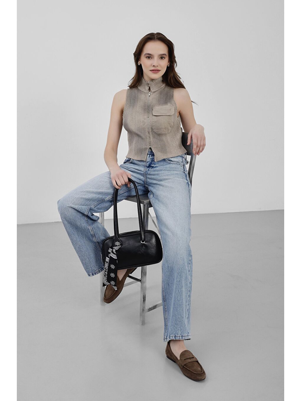 Beau Fular Detaylı Baget Çanta Siyah-4