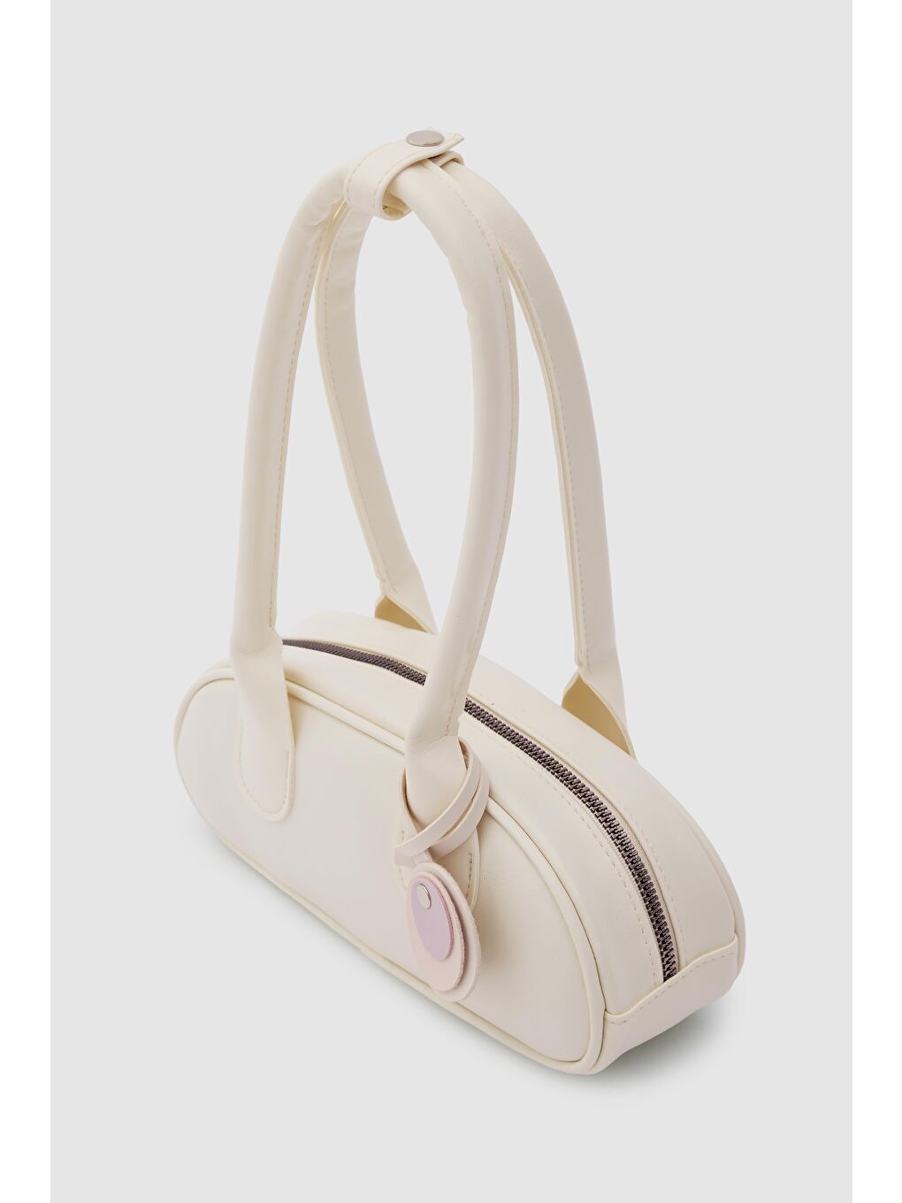 Ekru Lisse Charmlı Oval Baget Çanta Krem-4