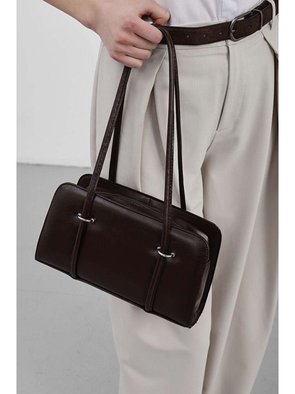 Kahverengi Hansal Metal Detaylı Baget Çanta Acı Kahve-4