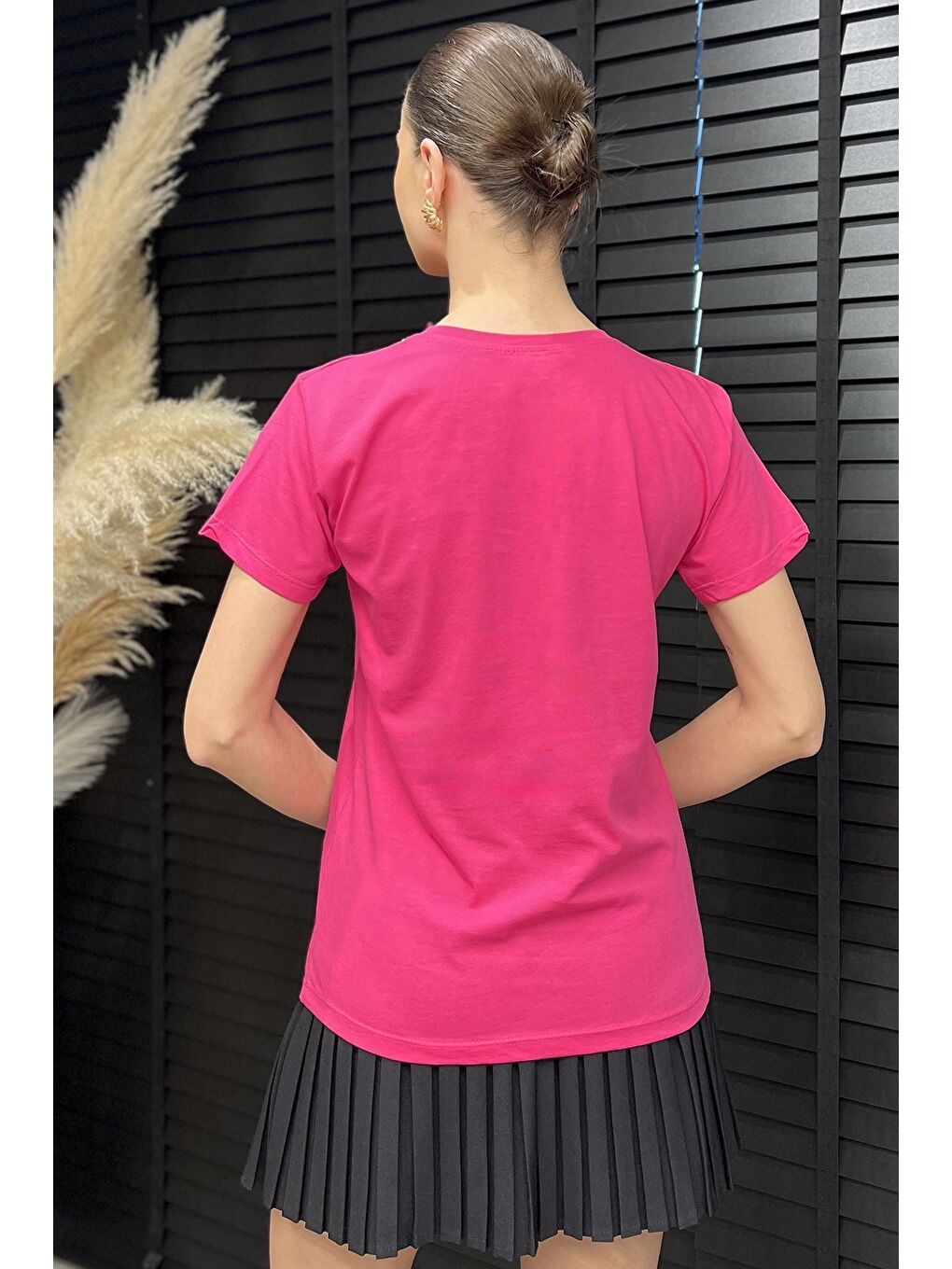 Fuşya Kadın Aksesuarlı Bisiklet Yaka Tişört-2