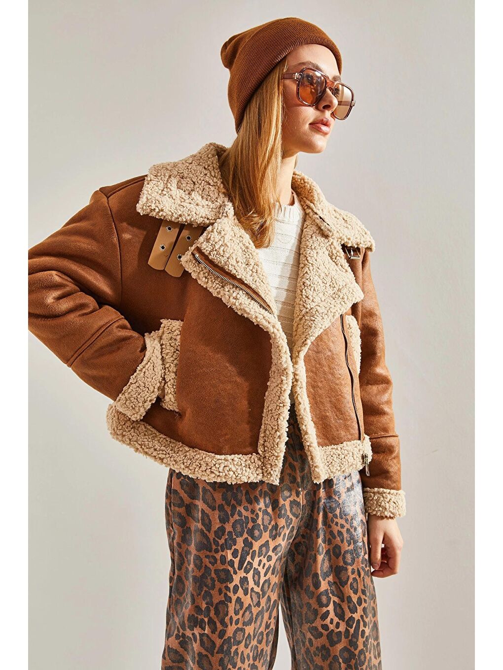 Kahverengi Kadın Eskitmeli Süet Lamineli Mont-1