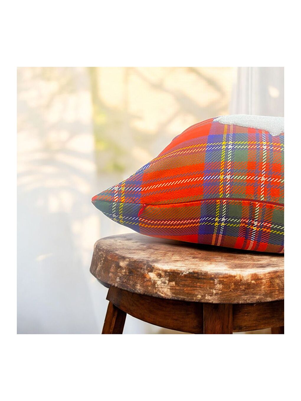 Outlet Yılbaşı Kırlent Kılıfı Kırmızı Ekose Kumaş Beyaz Punch Yılbaşı Ağacı Desenli Süzene Panç-2