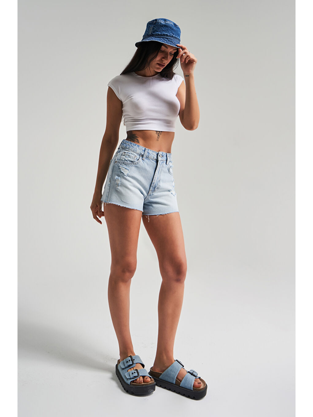 Mavi Kadın Snow Jean Rengi 10s5 3 Mini Boy Yırtık Detaylı Püsküllü Paça  100 Pamuk Denim Şort-2