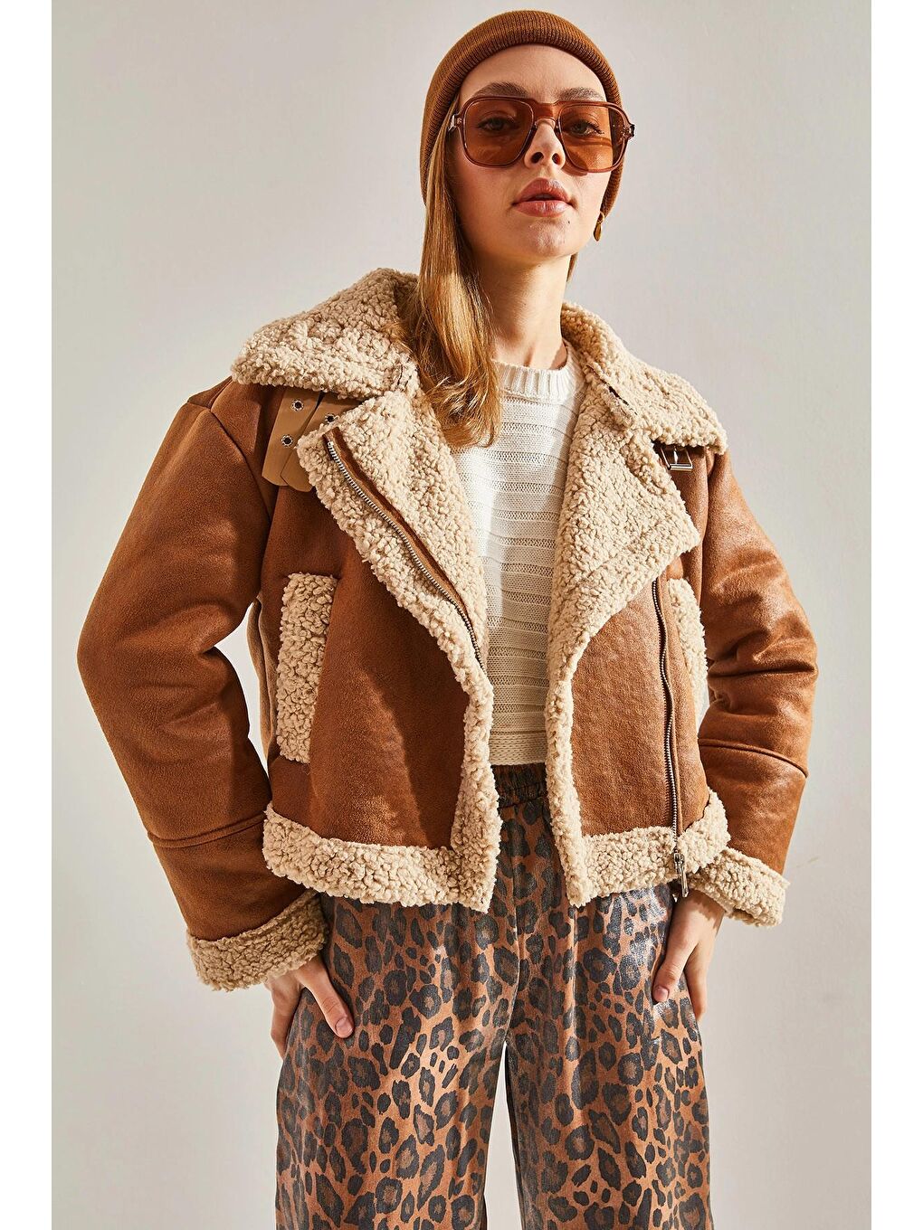 Kahverengi Kadın Eskitmeli Süet Lamineli Mont-3