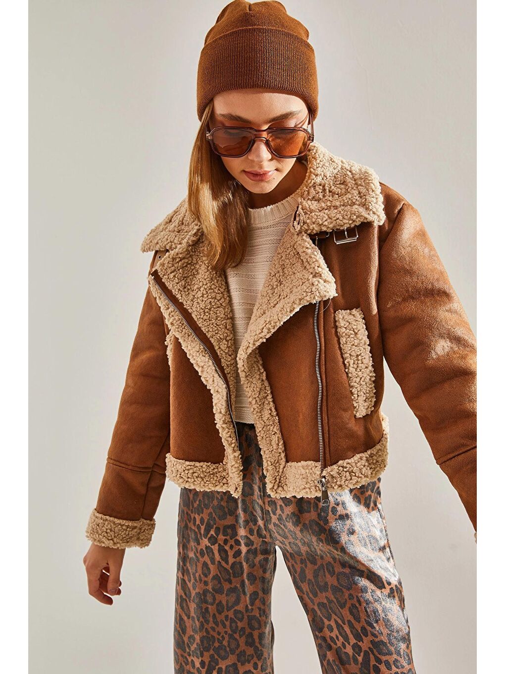 Kahverengi Kadın Eskitmeli Süet Lamineli Mont-4