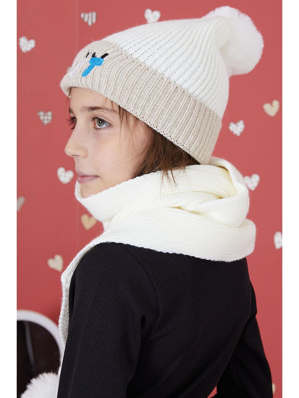 Ekru Yazı Nakışlı Ponponlu Kız Çocuk Atkı Bere Seti 17287-2