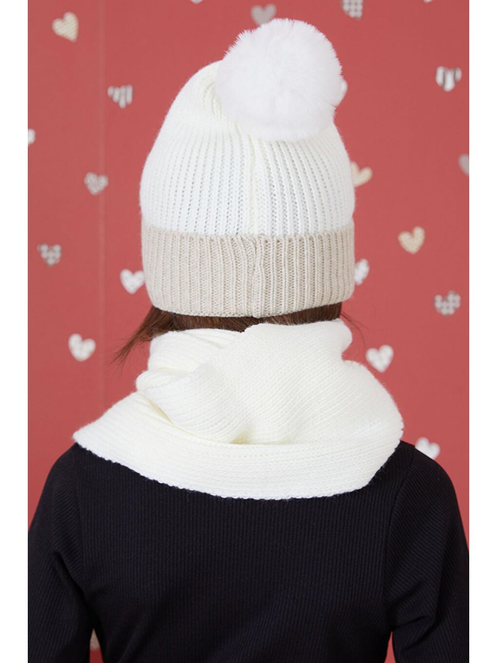 Ekru Yazı Nakışlı Ponponlu Kız Çocuk Atkı Bere Seti 17287-3