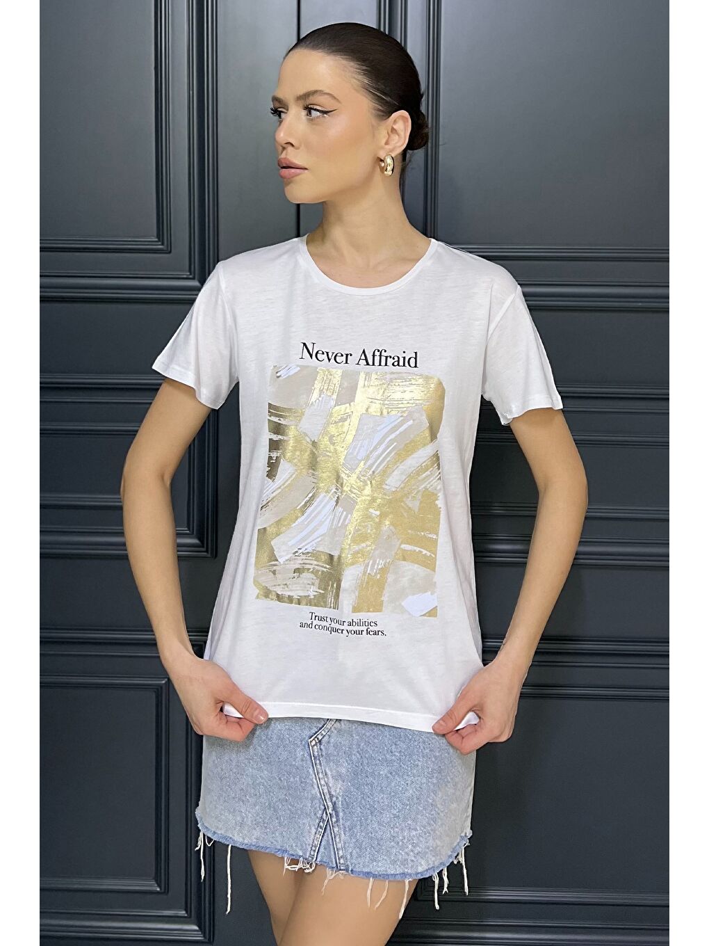 Beyaz Kadın Baskılı Bisiklet Yaka Tişört-1