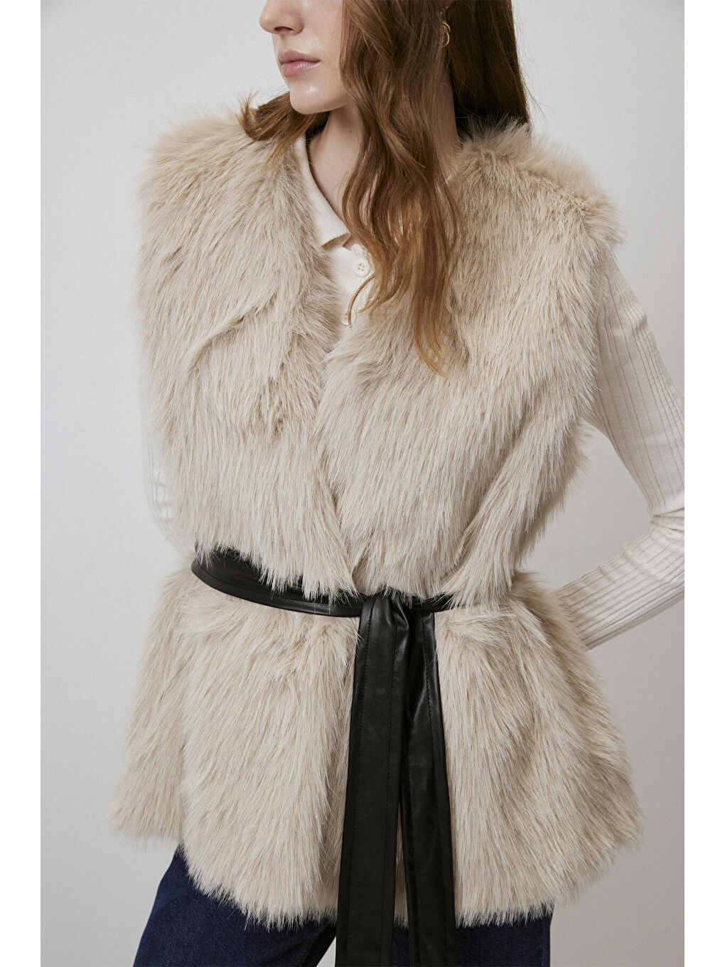 Bej Kemer Detaylı Kürk Yelek-5