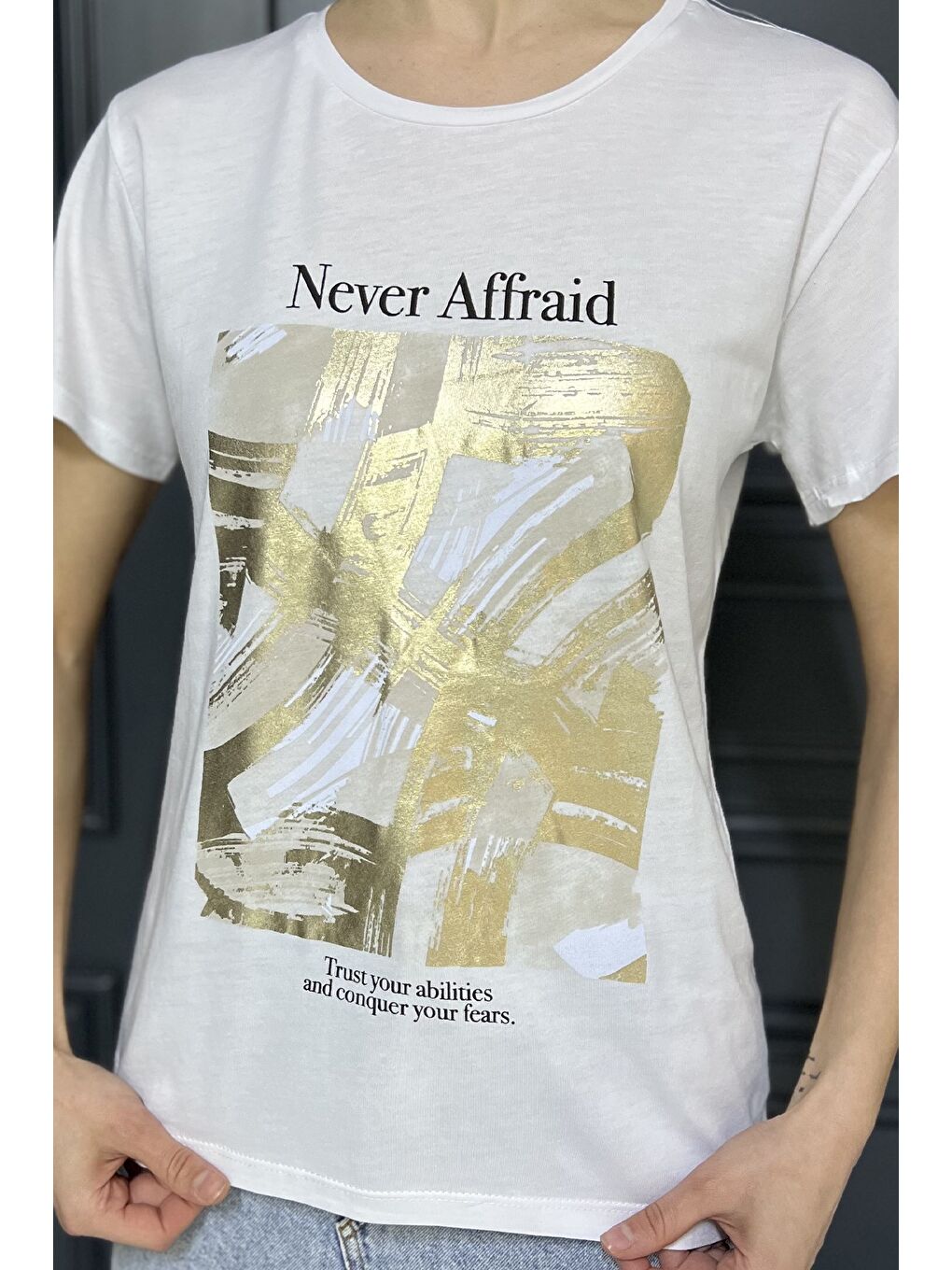 Beyaz Kadın Baskılı Bisiklet Yaka Tişört-3