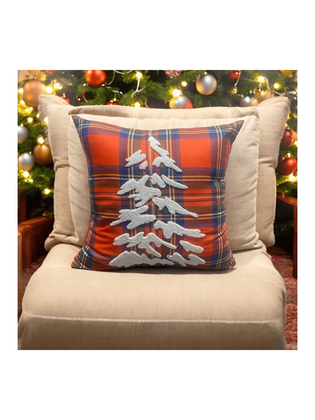 Outlet Yılbaşı Kırlent Kılıfı Kırmızı Ekose Kumaş Beyaz Punch Yılbaşı Ağacı Desenli Süzene Panç