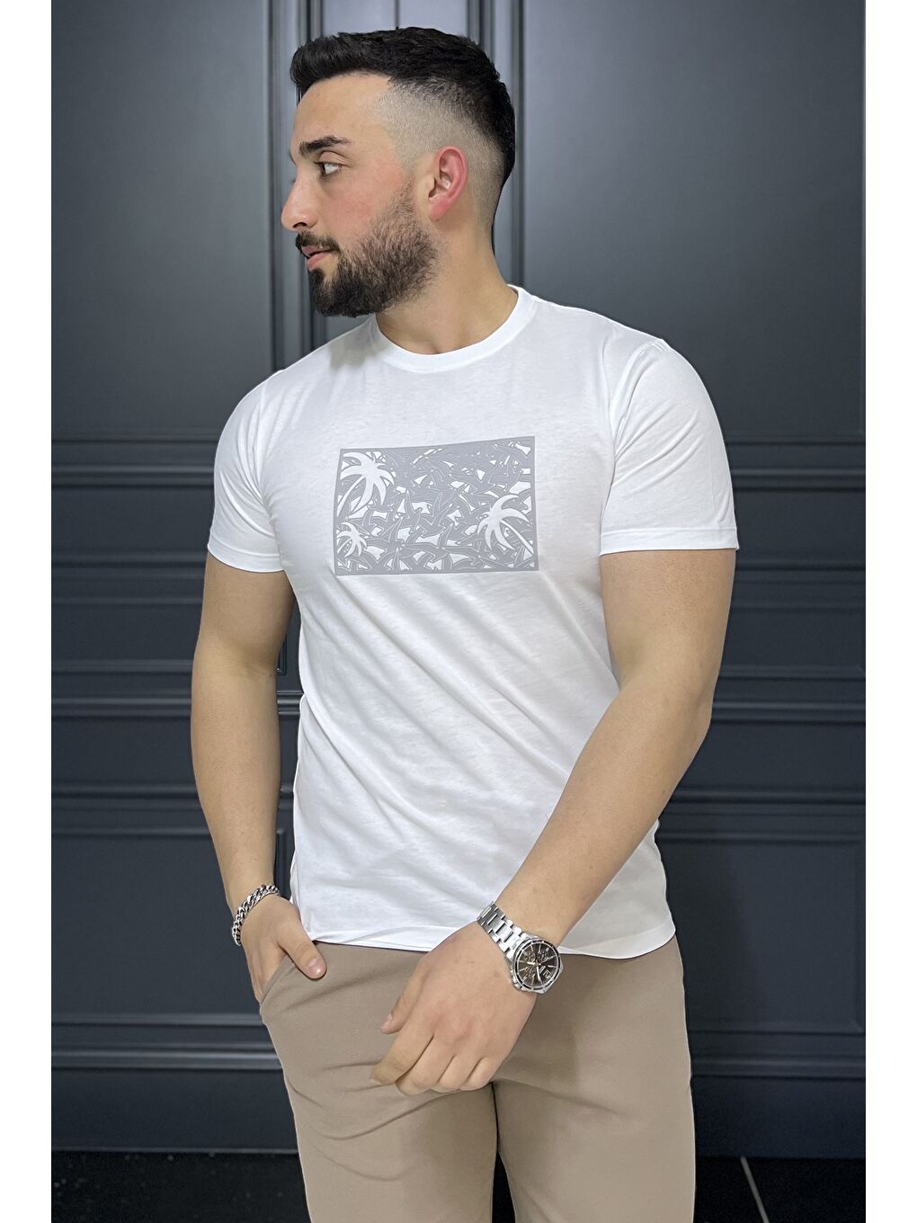 Beyaz Erkek Bisiklet Yaka Baskılı Tişört
