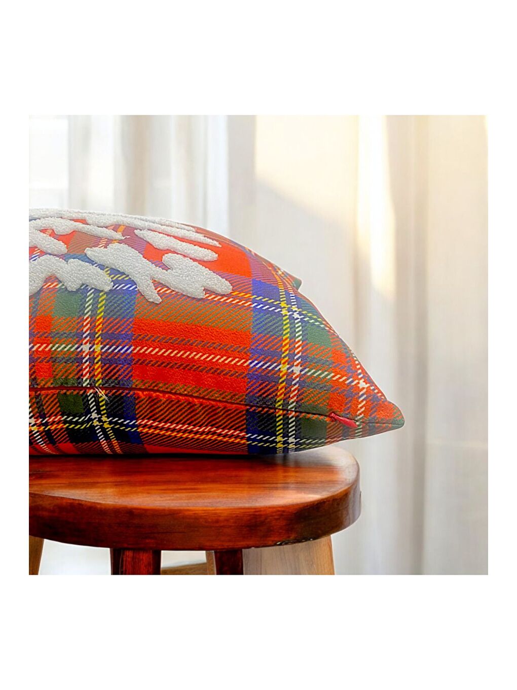 Outlet Yılbaşı Kırlent Kılıfı Kırmızı Ekose Kumaş Beyaz Punch Yılbaşı Ağacı Desenli Süzene Panç-2