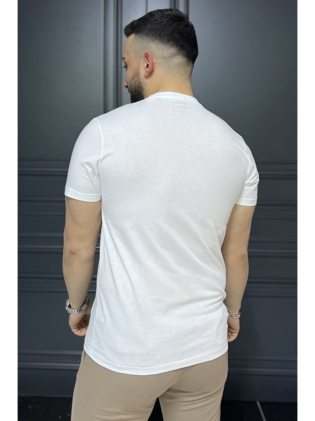 Beyaz Erkek Bisiklet Yaka Baskılı Tişört-3