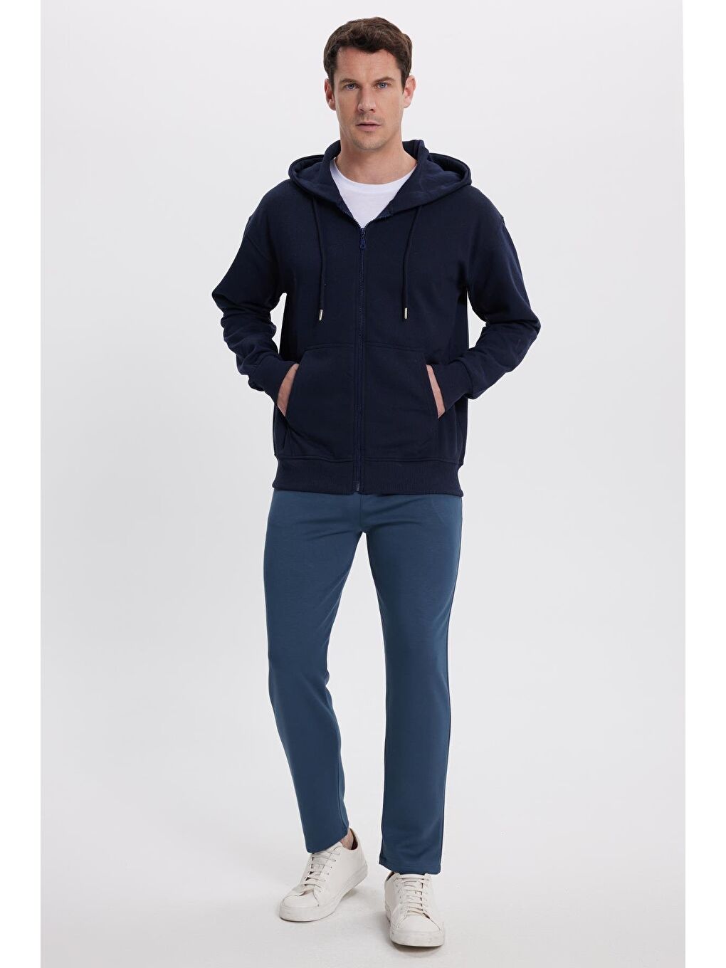 Erkek Relax Fit Rahat Kesim Pamuklu Tam Fermuarlı Kanguru Cepli Sırt Çantalı Lacivert Sweatshirt-4