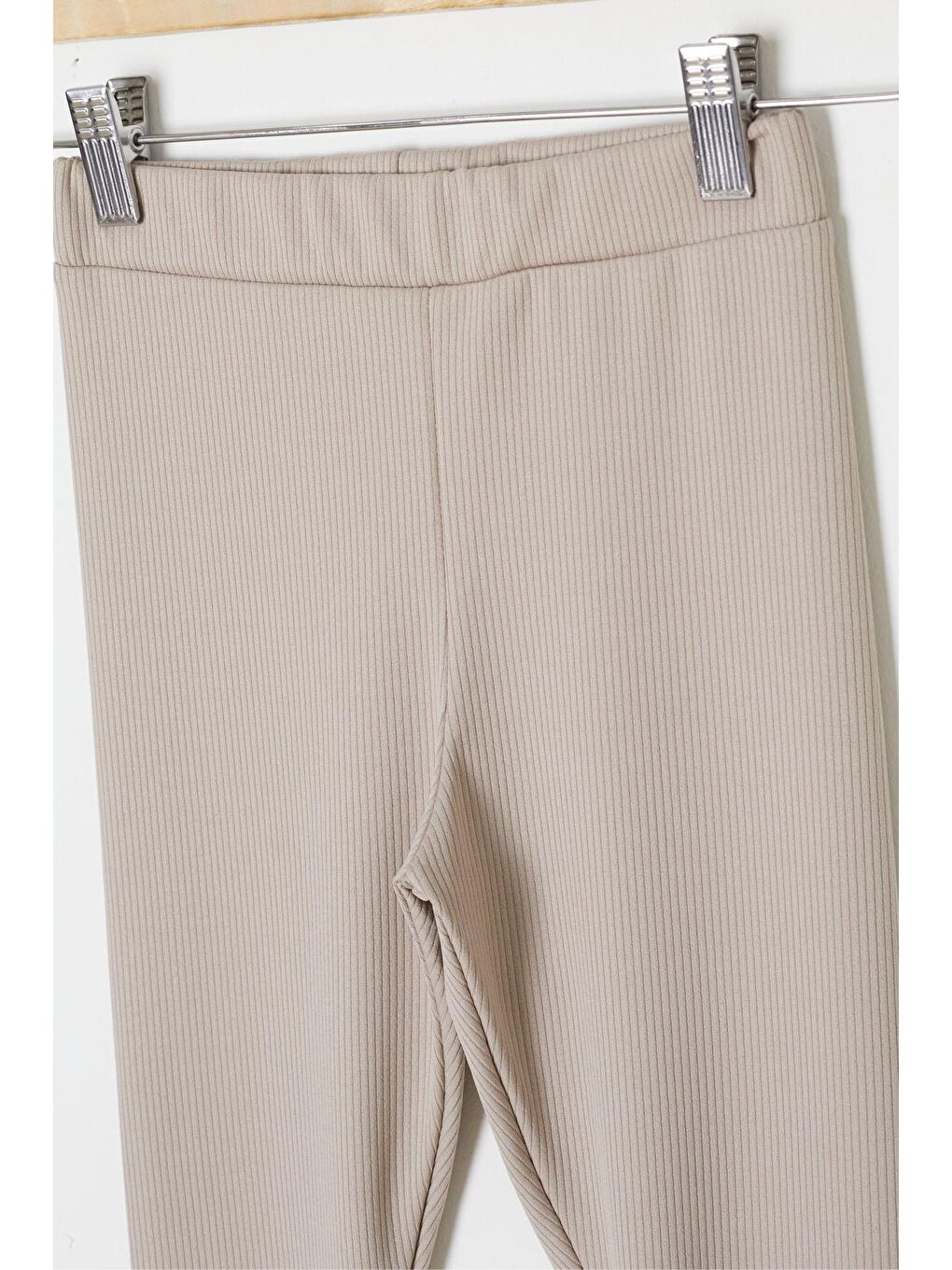 Bej Fiyonklu Tavşan Nakışlı Fitilli Kız Çocuk Yırtmaçlı Tayt 18150-1