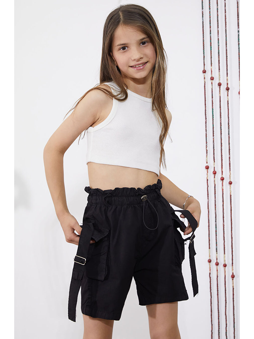 Siyah Kargo Cepli Beli Lastikli Kız Paraşüt Şort-1