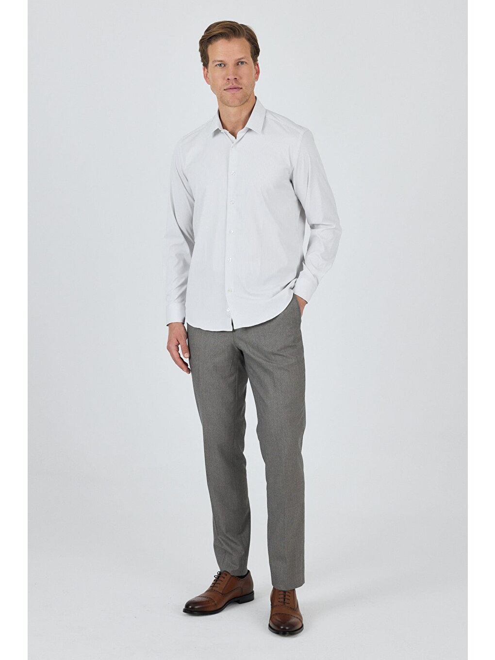 Beyaz Sert Yaka Cepsiz Gabardin Uzun Kol Slim Fit Esnek Gömlek 1004250231-1