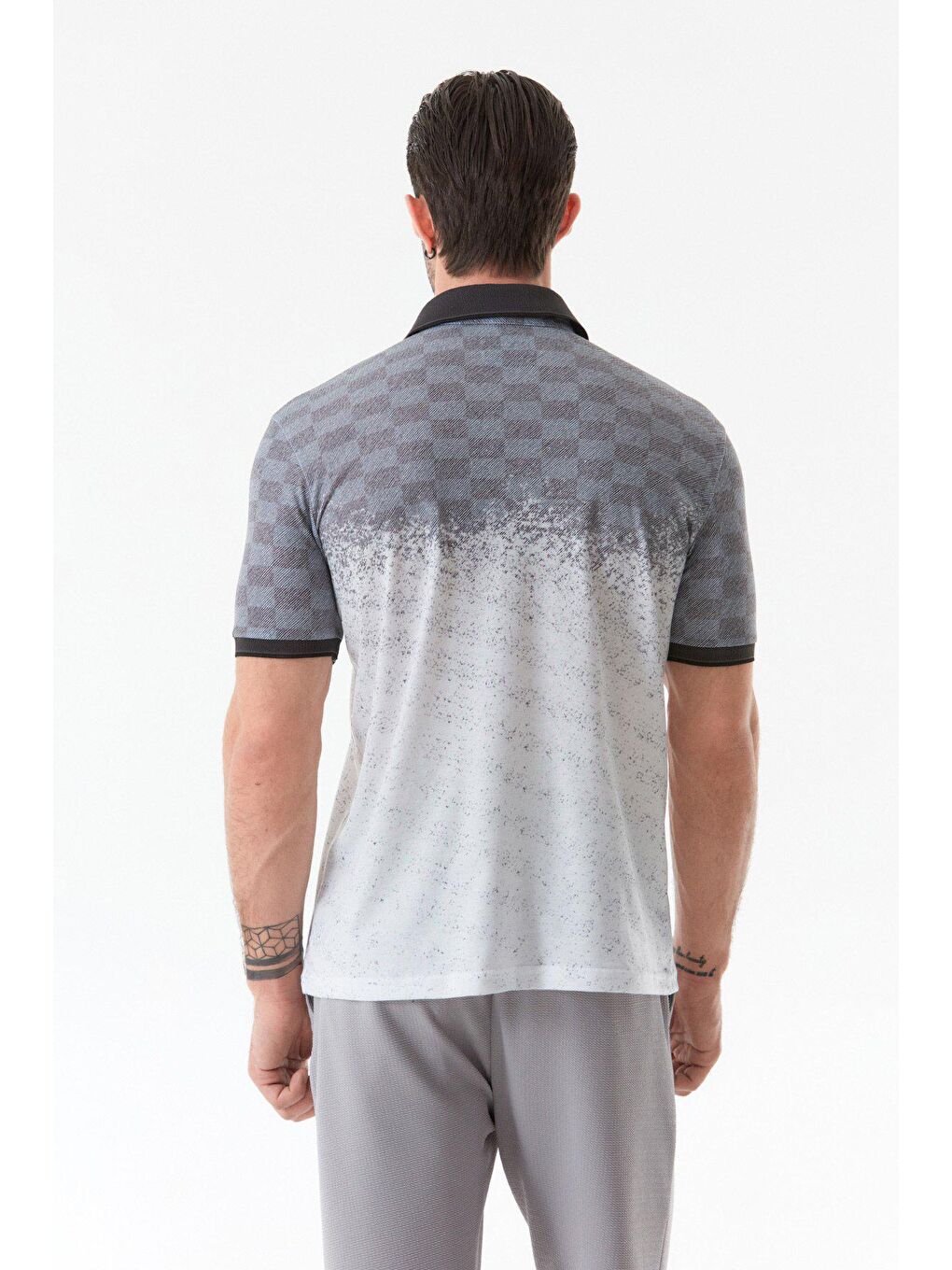 Siyah Baskılı Polo Yaka Tişört-2