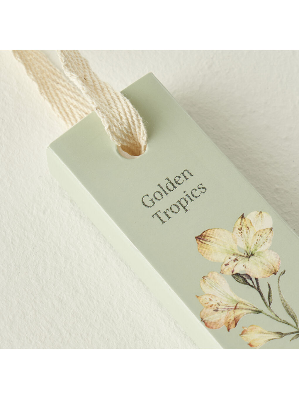 Golden Tropics Dolap Sabunu Yeşil (120 gr)-2