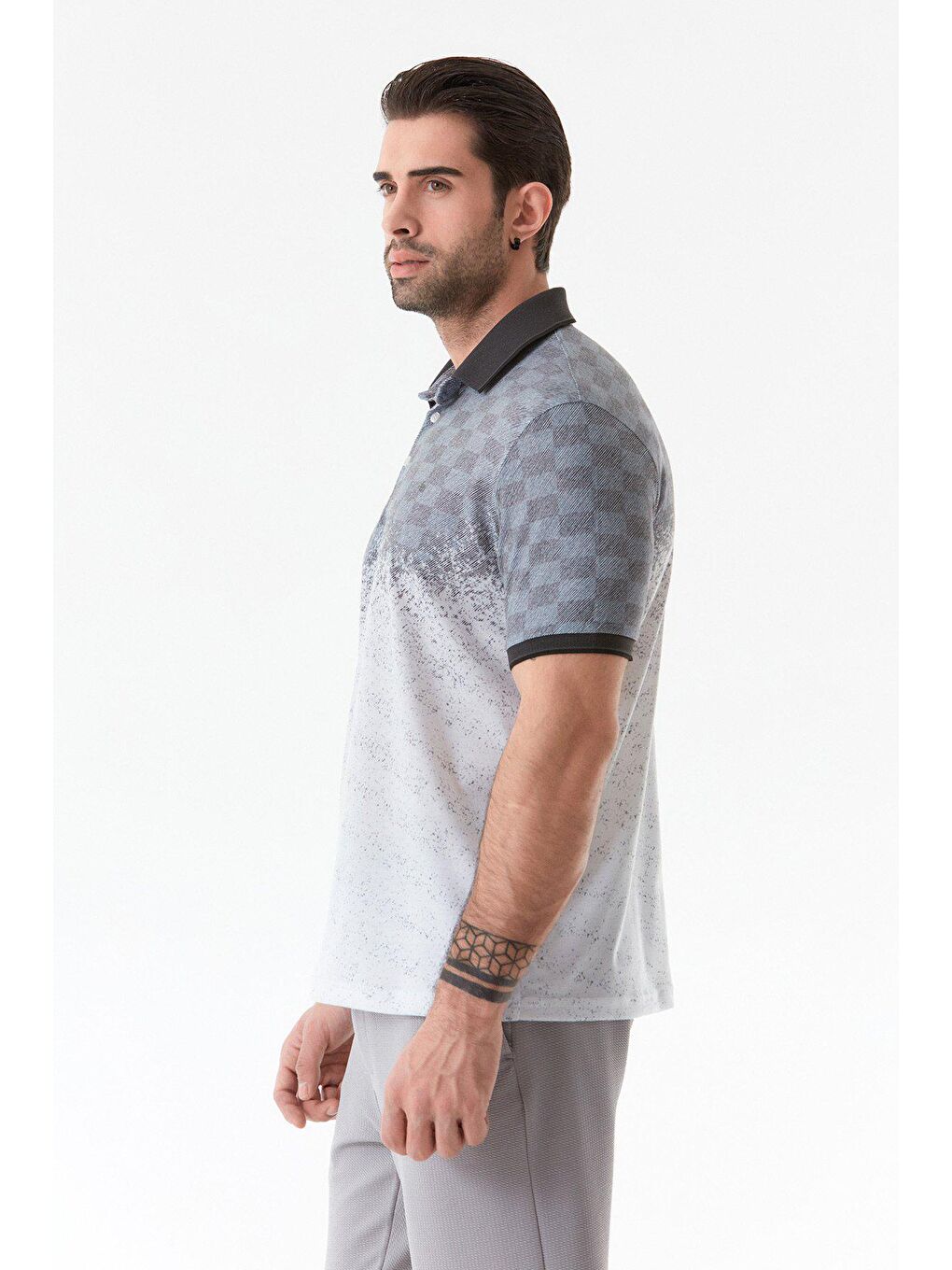 Siyah Baskılı Polo Yaka Tişört-4