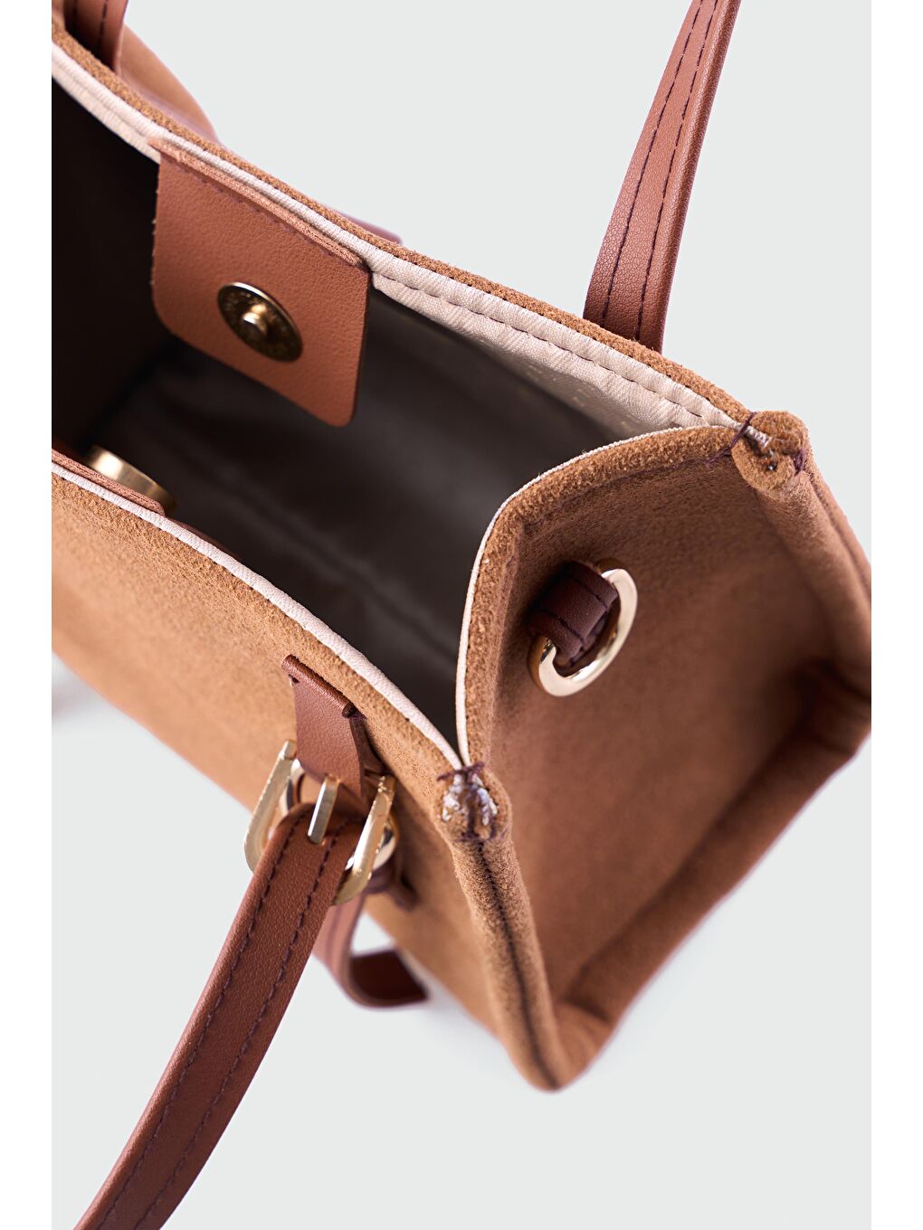 Kahverengi Luxe Kemer Detaylı Süet Çapraz Çanta Taba-3