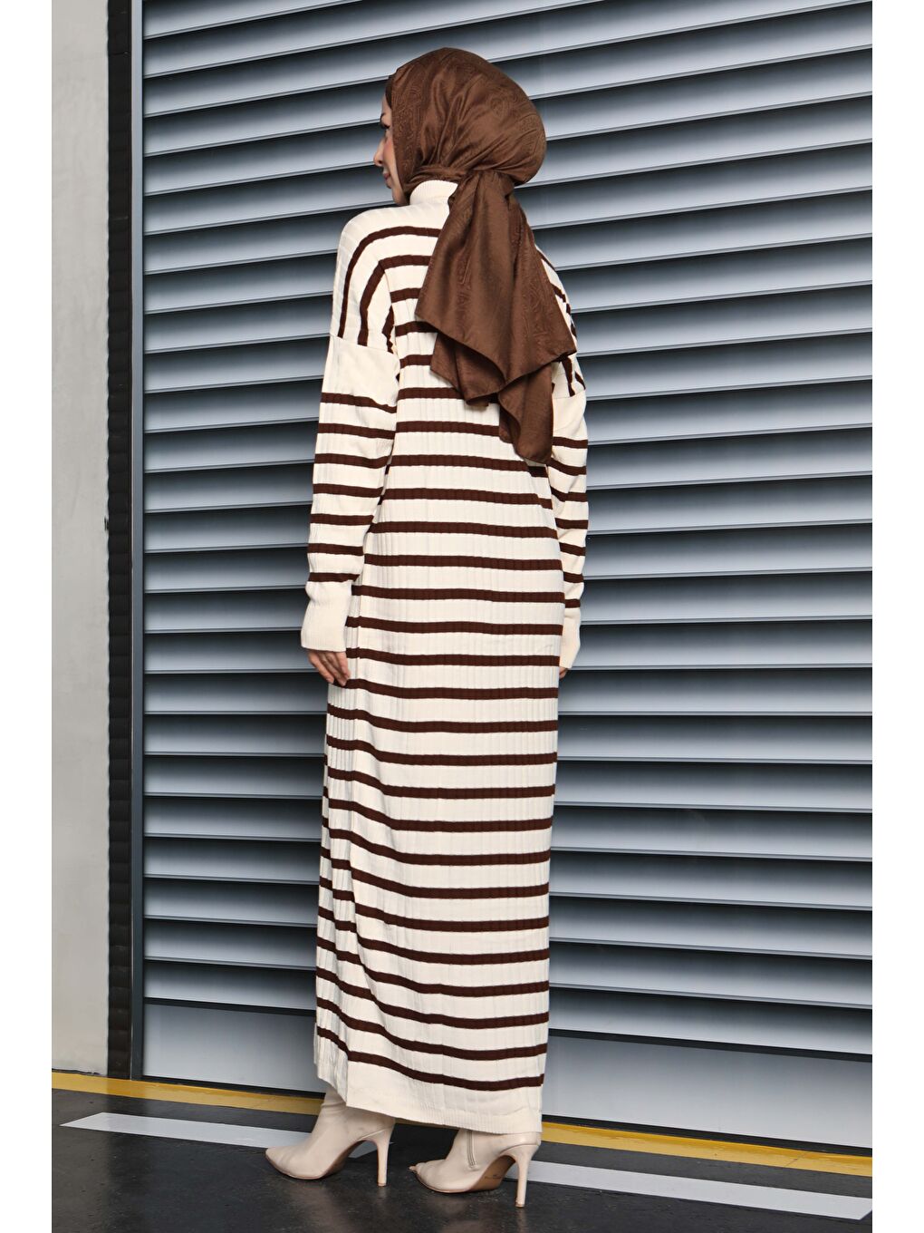 Ekru Fermuarlı Çizgili Triko Elbise Krem - 27931-KREM-1