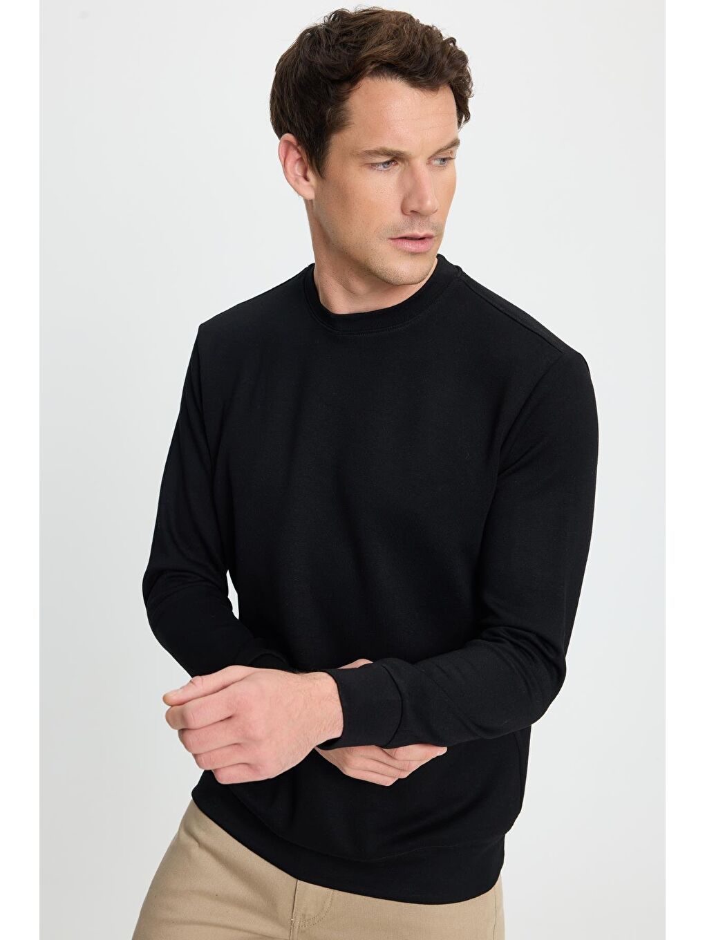 Erkek Standart Fit Normal Kesim Uzun Kollu Ekstra Soft Modal Kumaş Bisiklet Yaka Siyah Sweatshirt-4