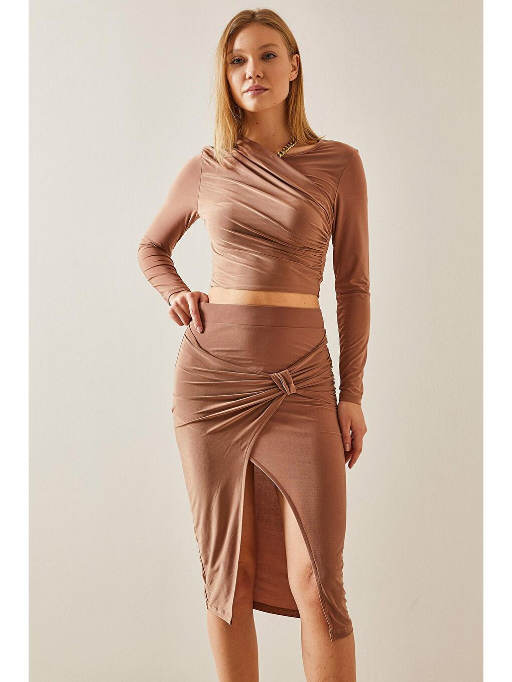 Bej Vizon Fiyonk Detaylı Yırtmaçlı Midi Etek 4KXK7-47787-29-3