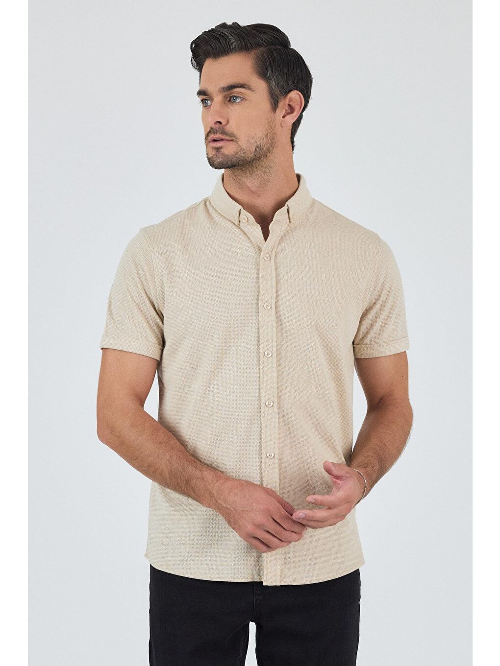 Bej Kısa Kol Düz Örme Düğmeli Yaka Cepsiz Pamuklu Classic Slim Fit Gömlek 1004250155_591