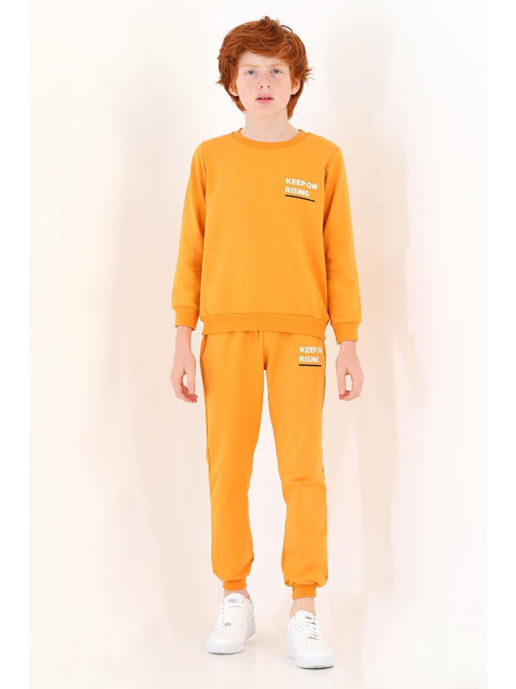 Sarı Bisiklet Yaka Uzun Kol Keep On Rısıng Baskılı Hardal Renk Erkek Çocuk Esofman Takım-1