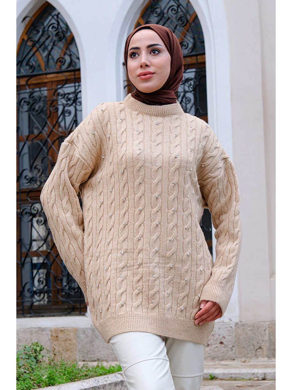 Bej Taş İşlemeli Örgü Desen Kazak Vizon-2