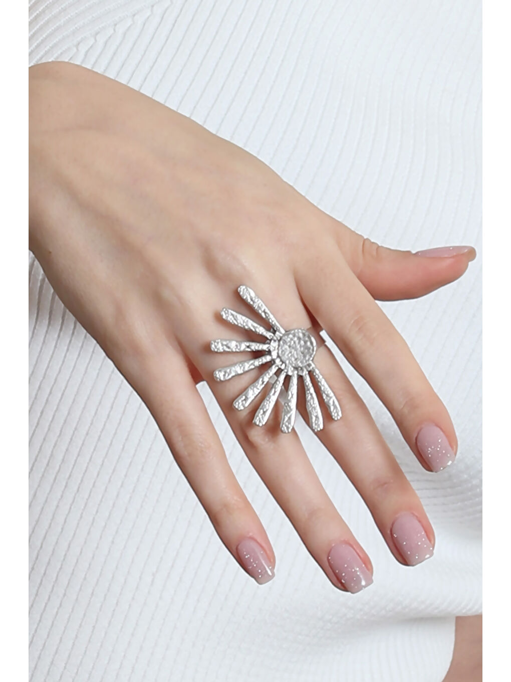 Gri Kadın Ayarlanabilir Güneş Formlu Yüzük-1