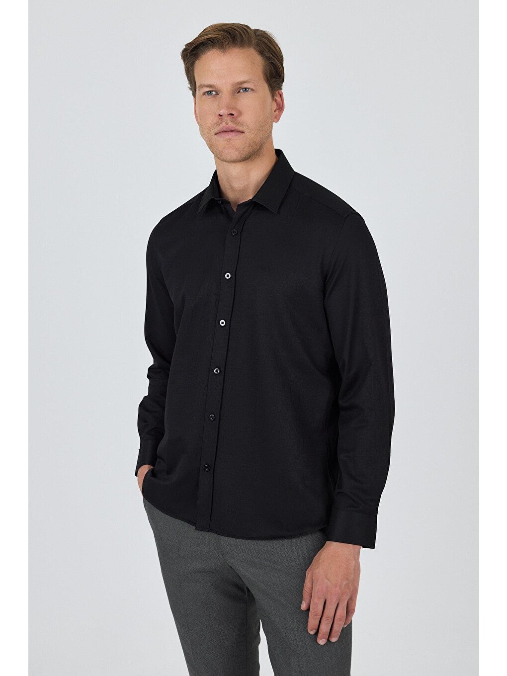Siyah Uzun Kol Desenli Armürlü Sert Yaka Cepsiz Pamuklu Classic Slim Fit Gömlek 1004250194